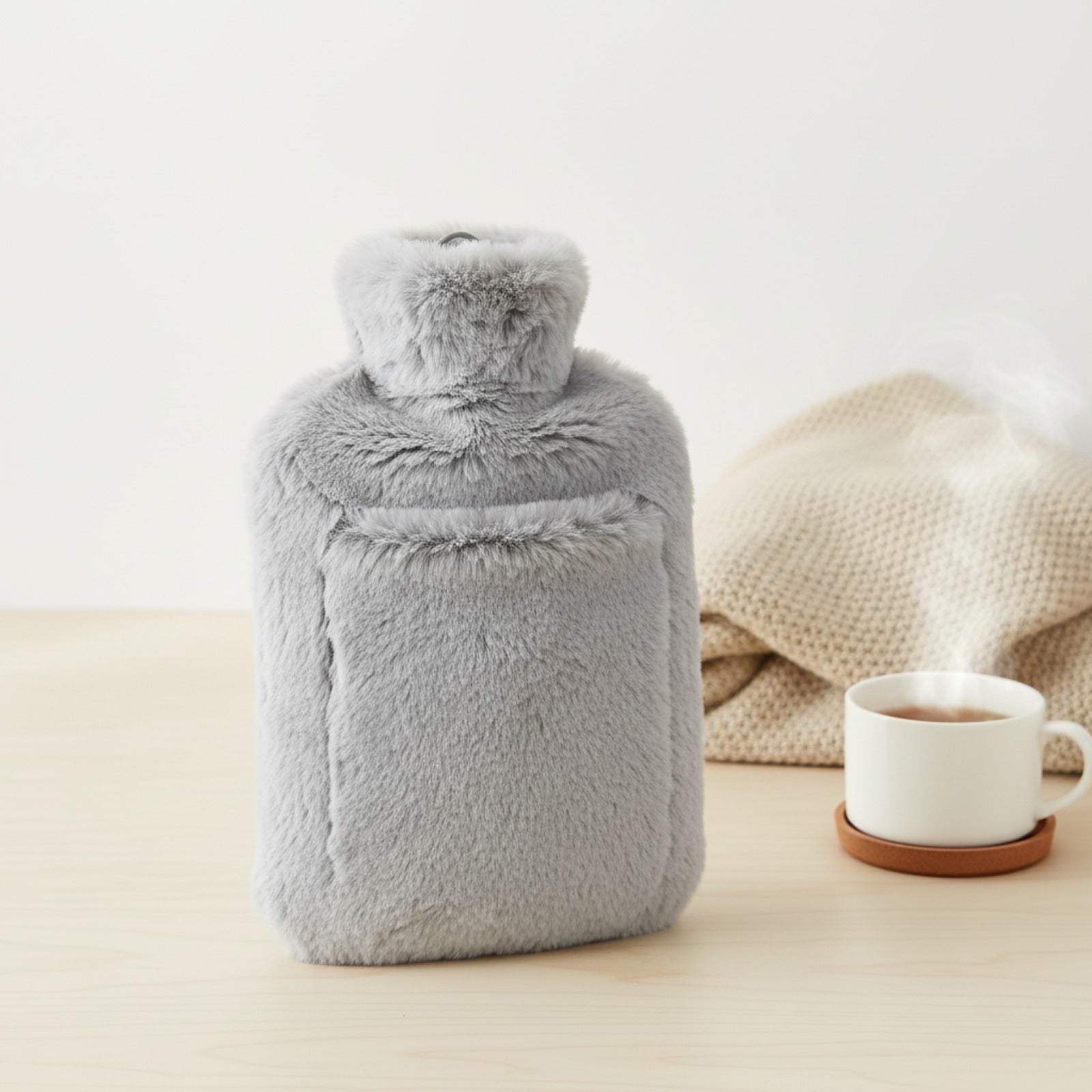 Bouillotte Eau 2000ML avec Poches Chauffe-Mains : votre alliée chaleur et bien-être